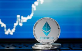 ビットコインの時価総額が初めて1兆ドルを突破。