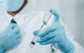 「セーフマネー戦略」を取っていれば、J&Jワクチンの接種中断による影響は短期的