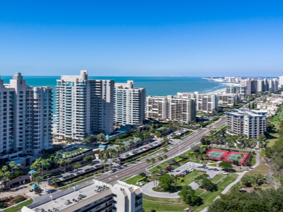 インフレが進む中、利益を得るために注目すべき投資