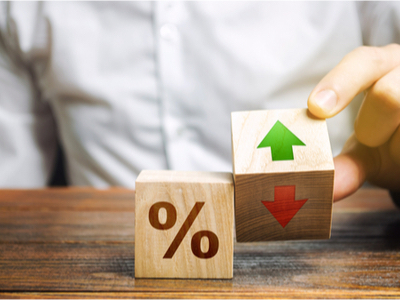 金利が上がらないのは何故？