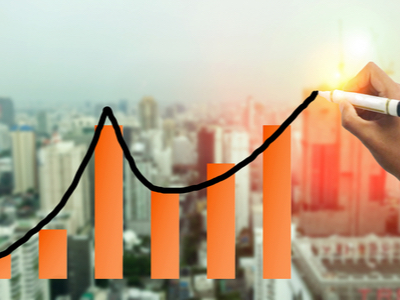 絶え間ない「マネーの洪水」が市場の最高値更新を支えている