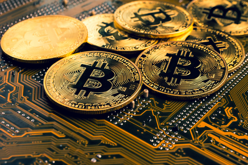 景気後退リスクが高まる中、底値を模索するビットコイン