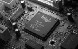 窮地に立たされたインテル